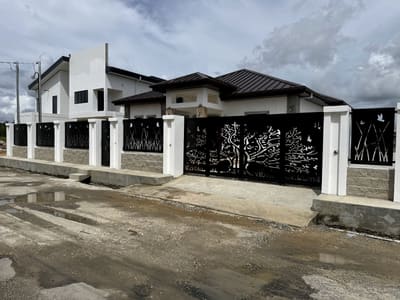 One property, one design. Fencing & Boundary by Nair Smart Solutions